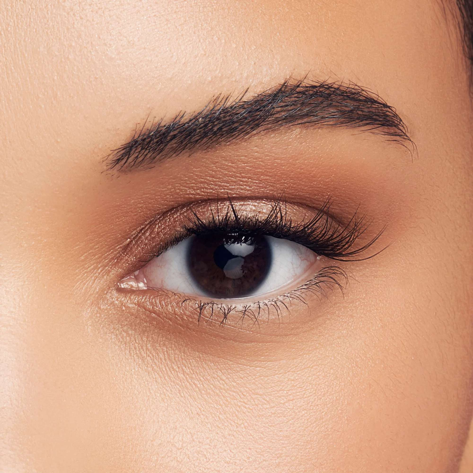 imPRESS Falsies easy tab Self Adhesive Eyelashes– Sleek Natural - Image 4