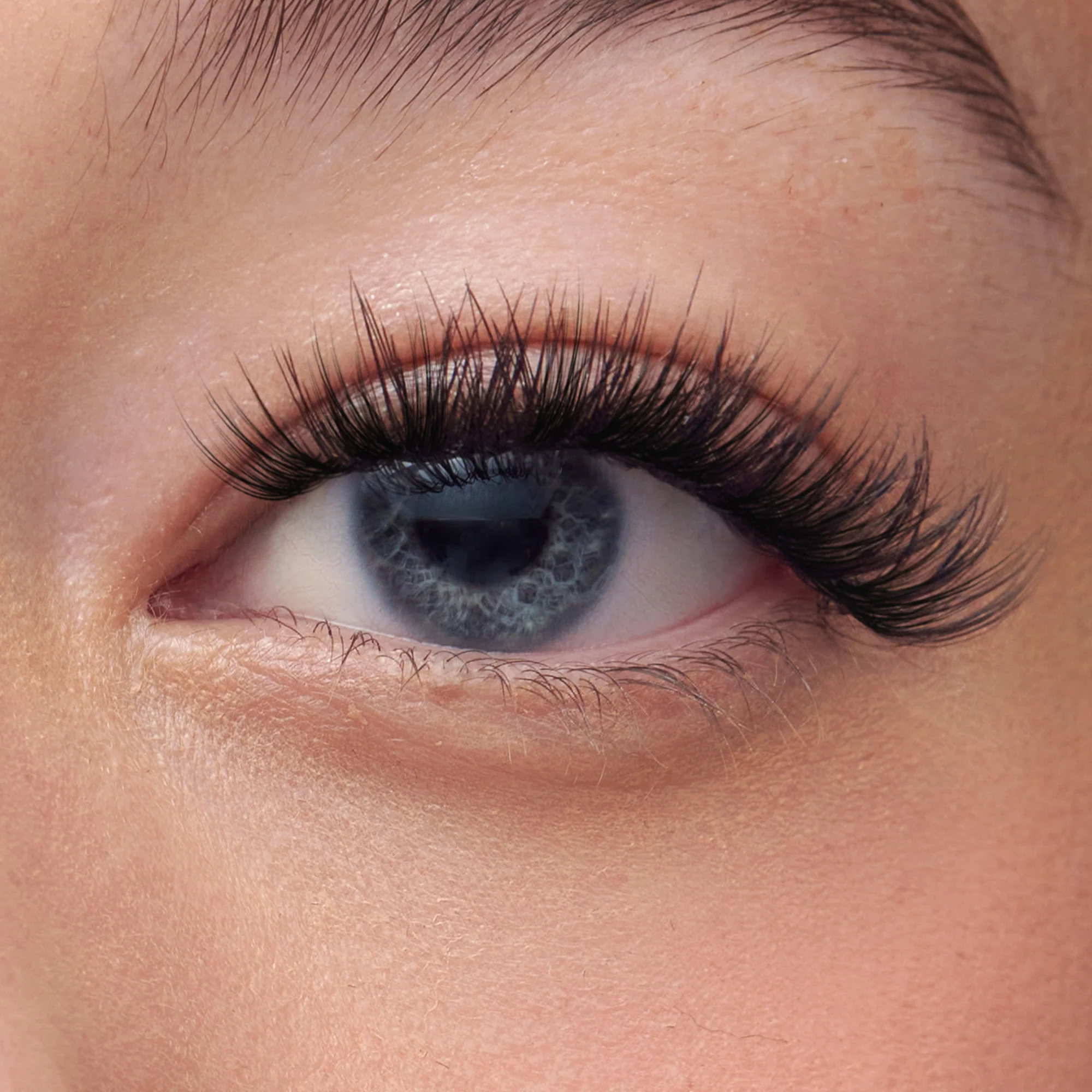 imPRESS Pre-Glued Lash Clusters Kit - Classic Wispy - Image 3