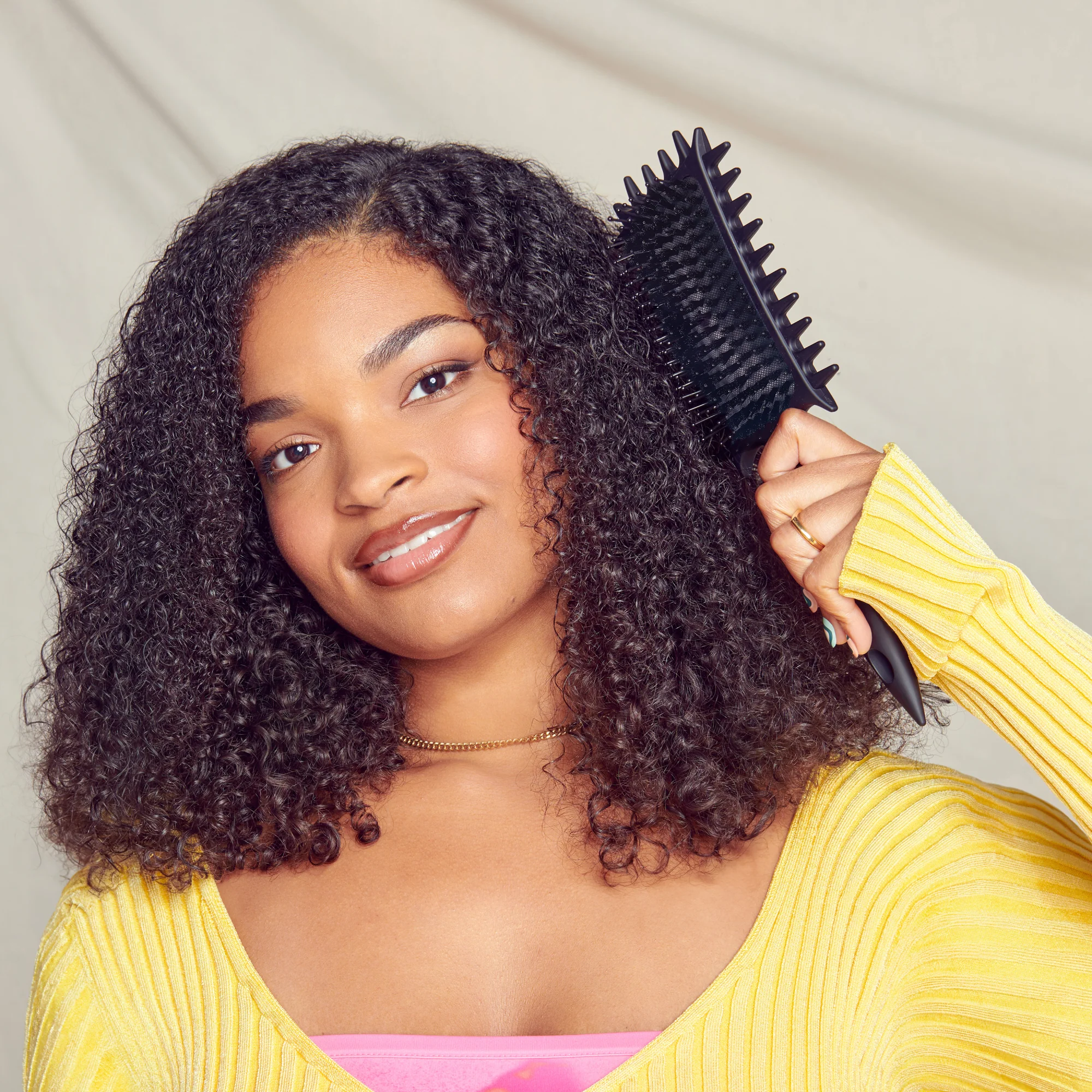 KISS Colors & Care Curl & Define Paddle Brush - Image 3