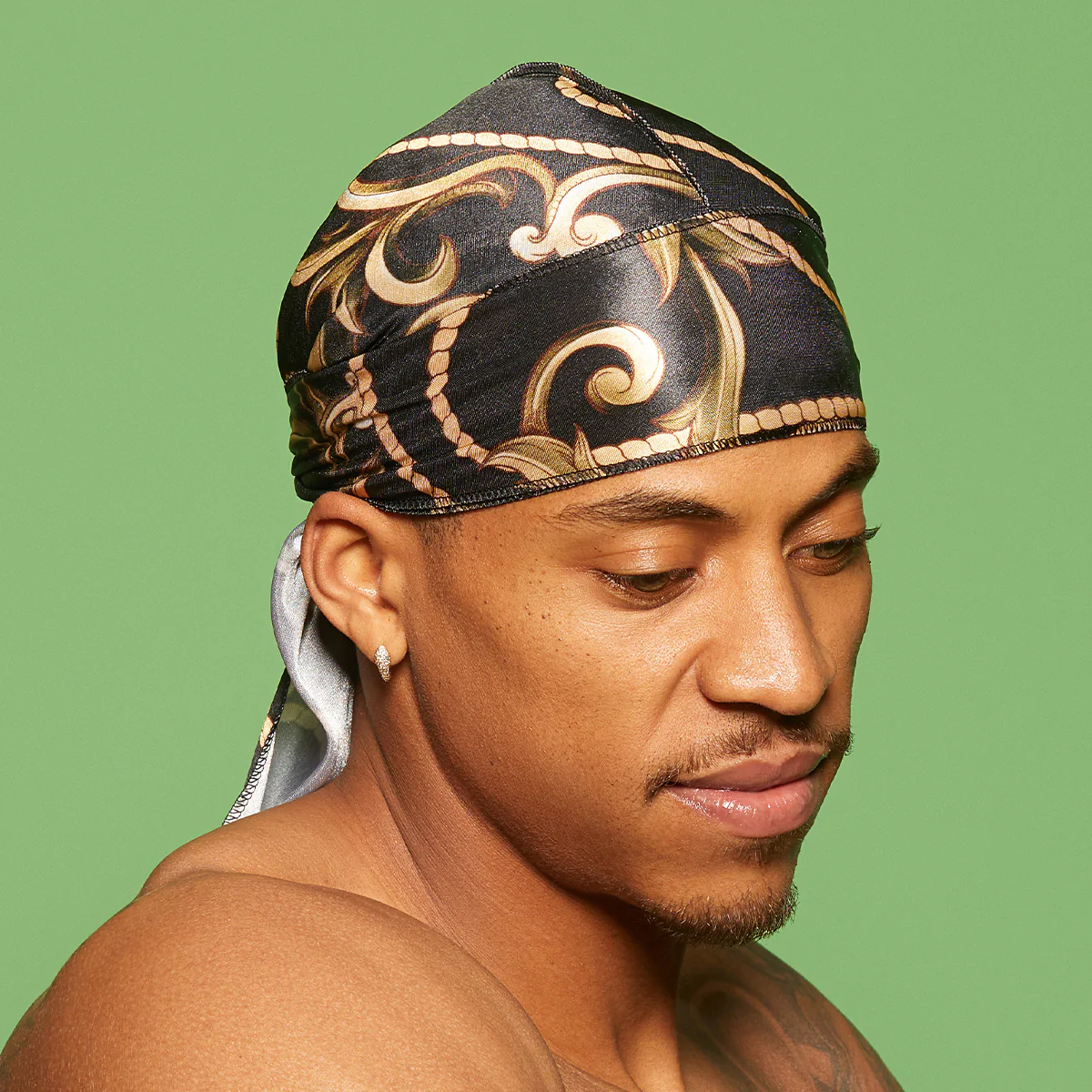 KISS Colors & Care Power Wave Silky Satin Pattern Durag - Black/Gold - Image 3