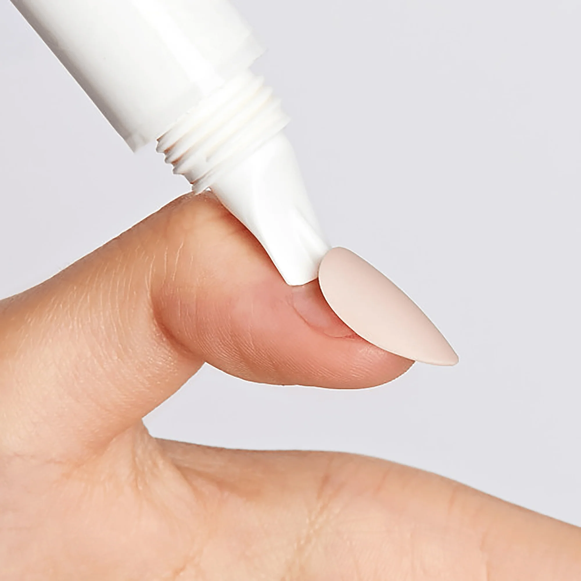 KISS Glue OFF Press On Nails Remover - Image 3