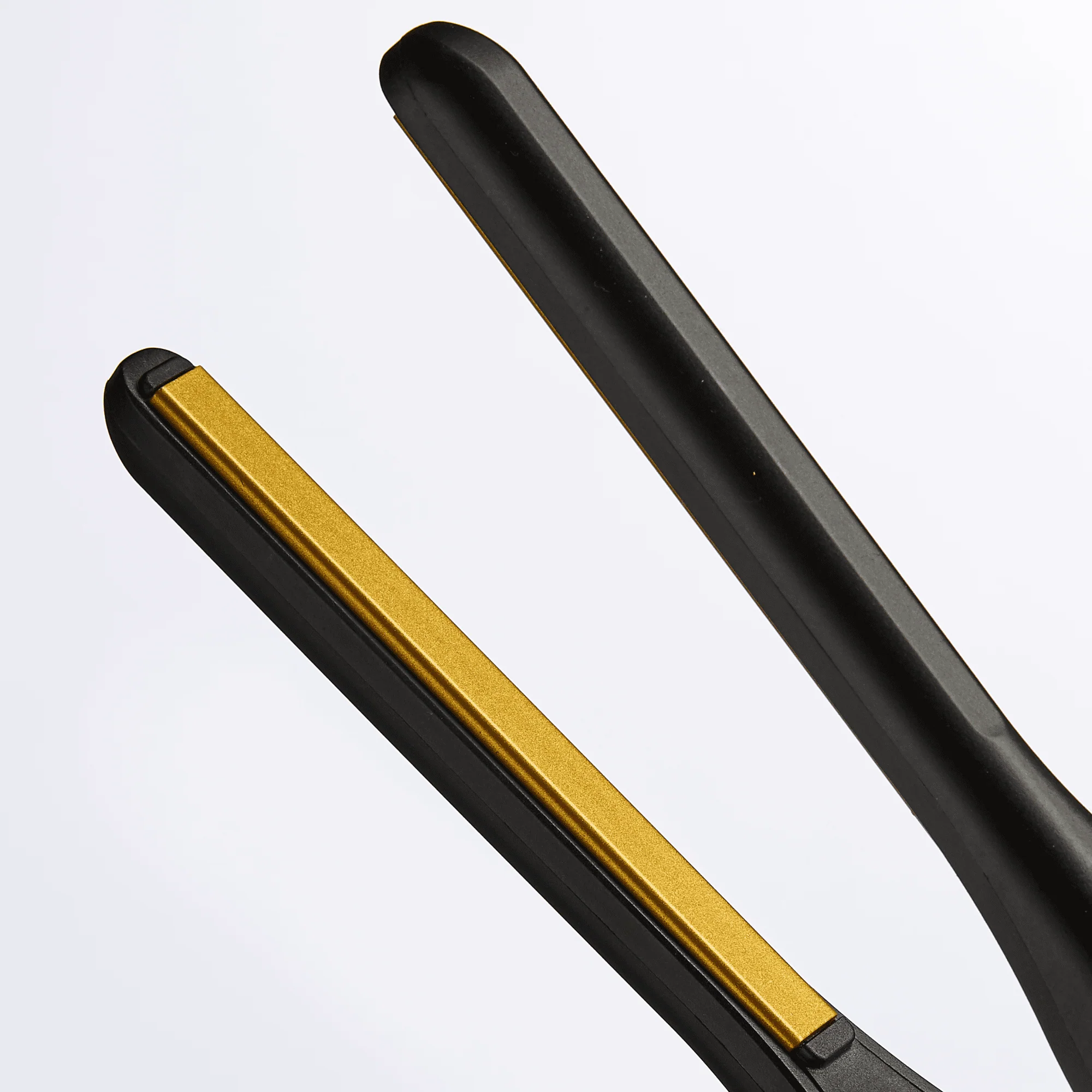 KISS PENCIL Pro Styler Ultra-Slim Flat Iron - Image 4