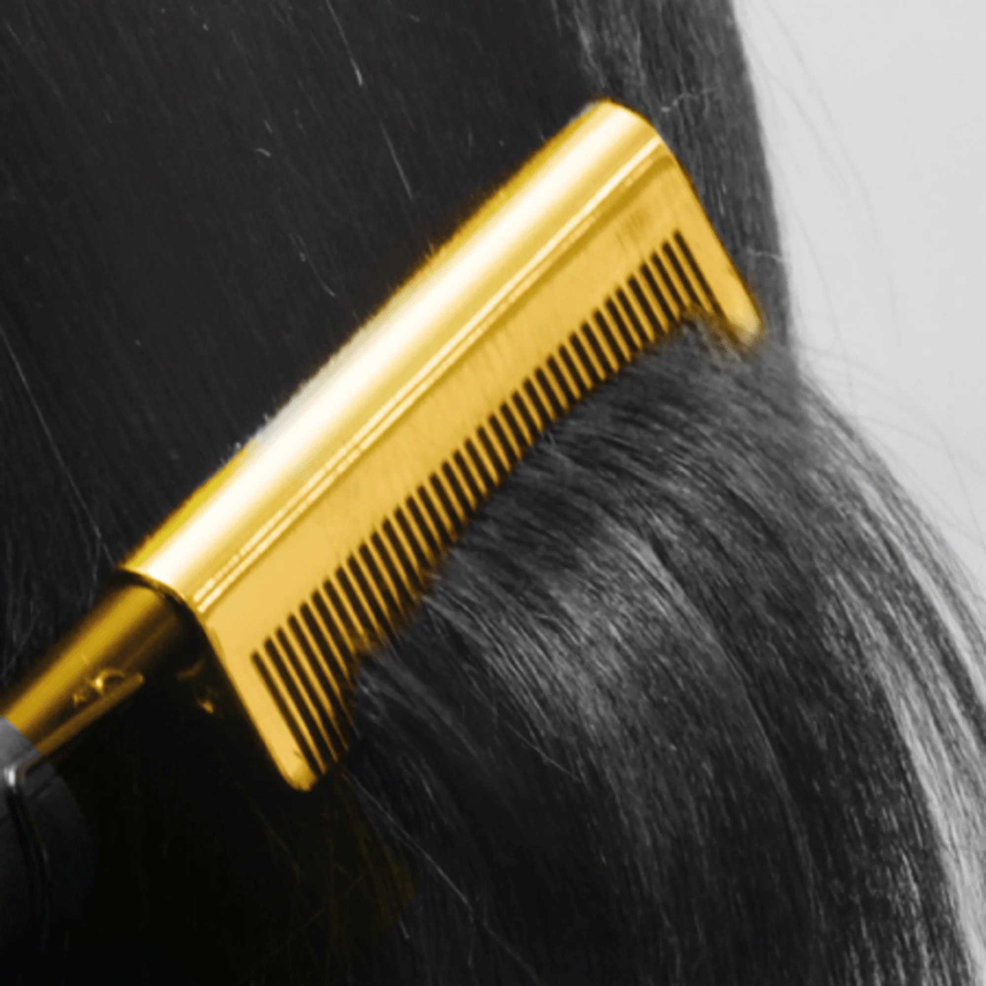 KISS Professional Pressing Comb - Image 4