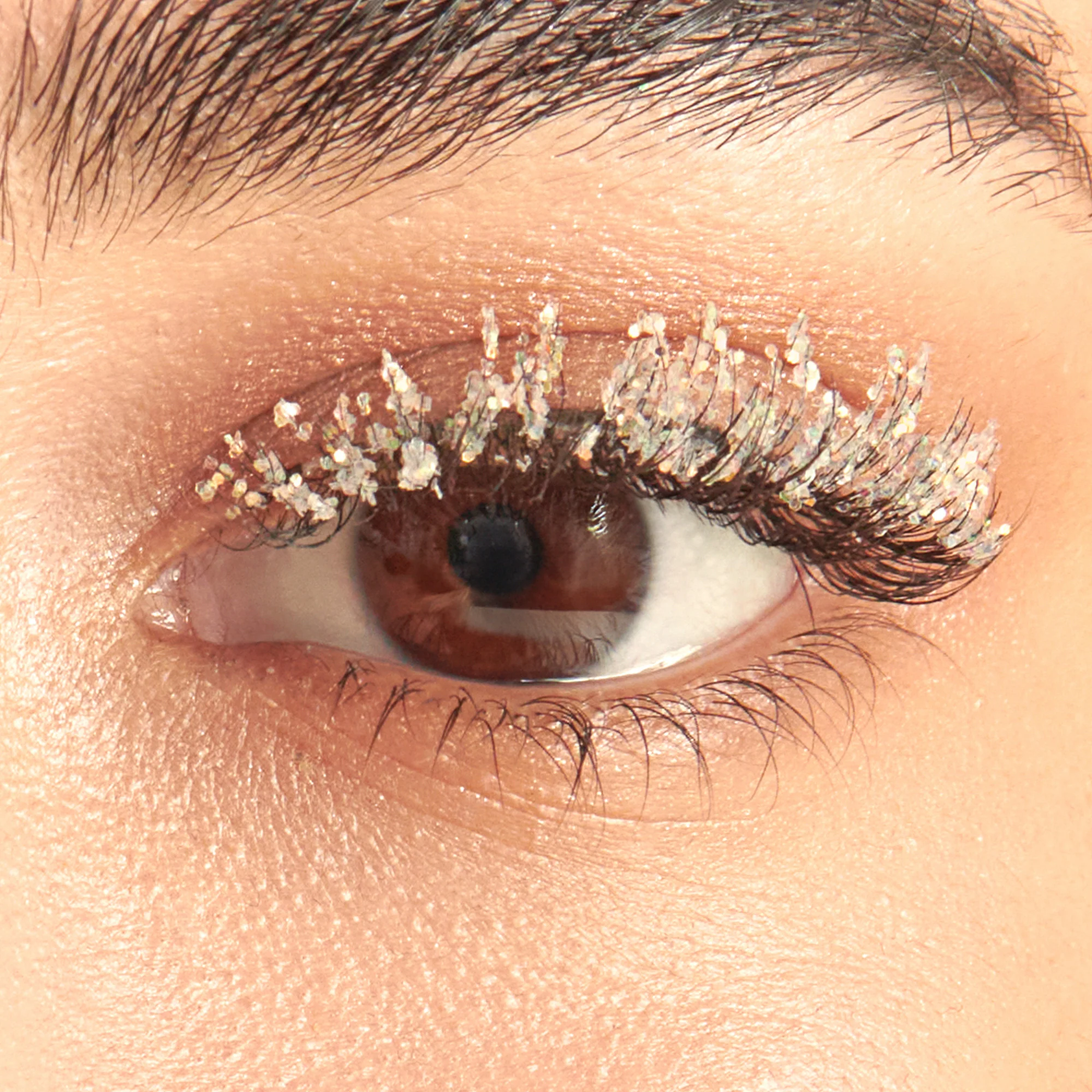 KISS So Natural Holiday False Eyelashes – Shy Natural - Image 4