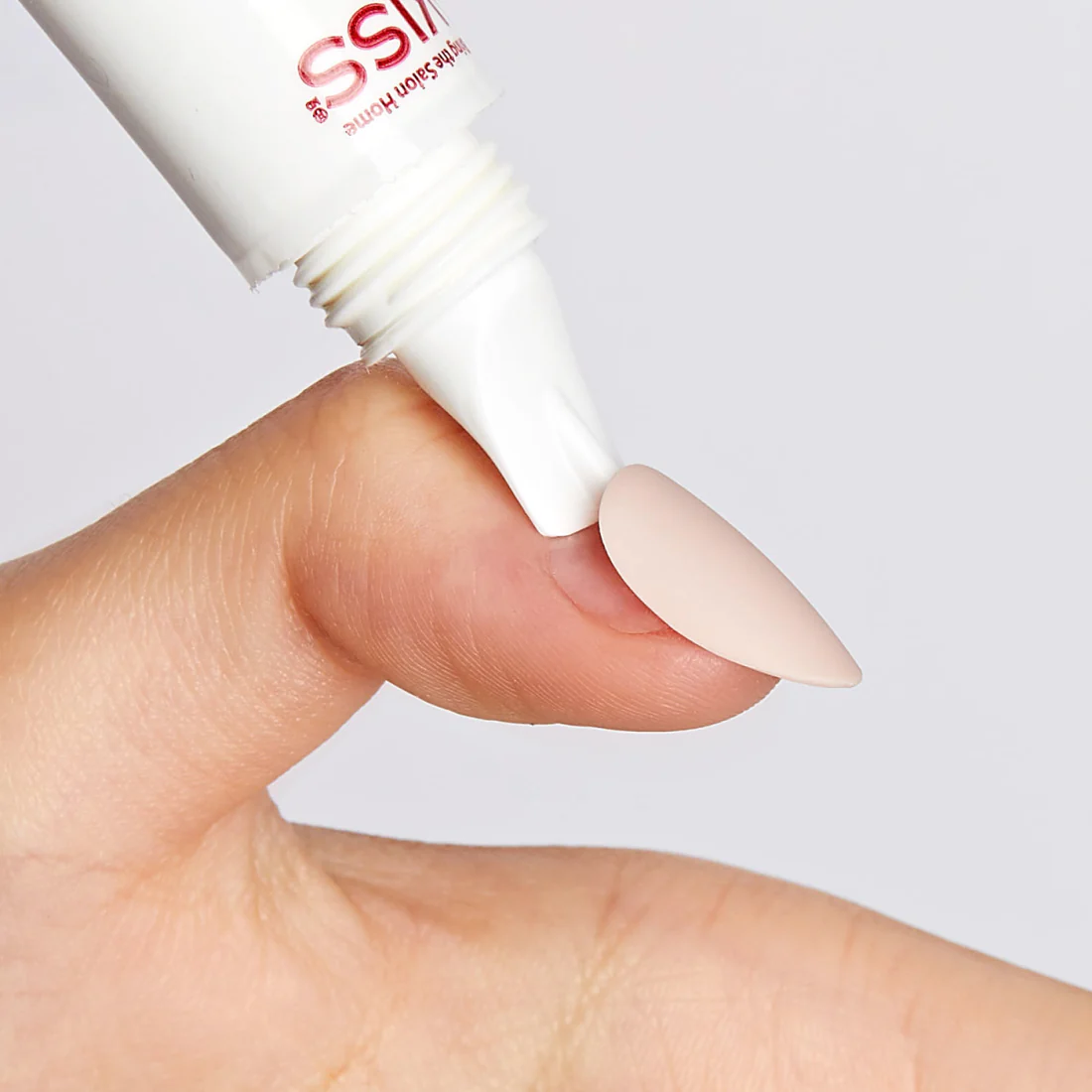 KISS Glue OFF Press On Nails Remover 3-Pack - Image 3